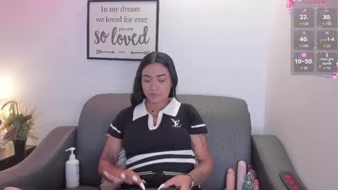 melan_owen online show from September 20, 11:19 am