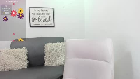 melan_owen online show from February 1, 10:48 am