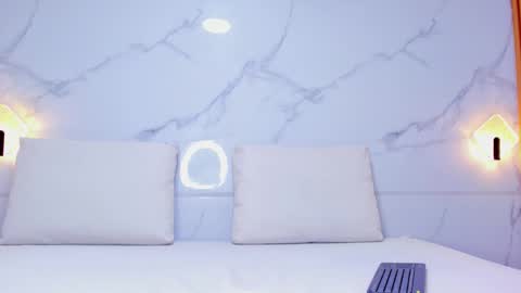 Melanie  online show from February 22, 8:21 pm