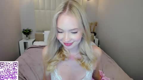 Melanie online show from September 17, 9:18 am