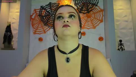 Melanie online show from October 31, 11:25 am