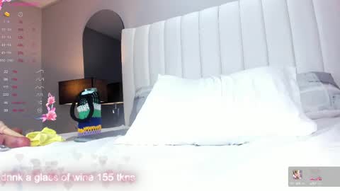 Melanie online show from February 16, 4:09 am