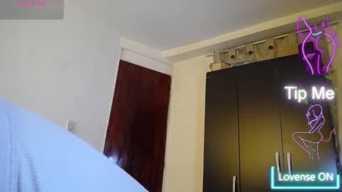 Melanie Parker online show from February 15, 2:38 pm