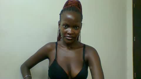 melaninpetite online show from December 5, 4:01 pm