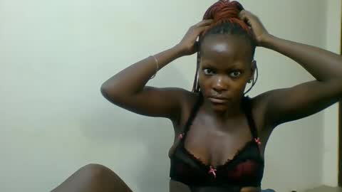 melaninpetite online show from December 2, 3:34 pm