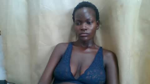 melaninpetite online show from December 18, 12:40 pm