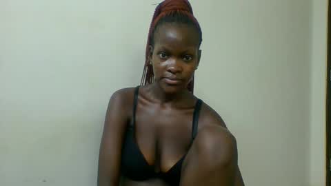 melaninpetite online show from December 9, 4:37 pm