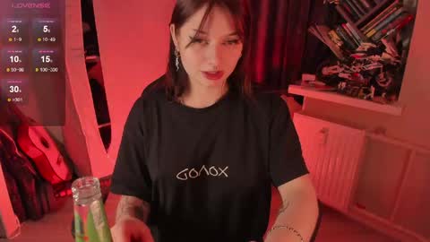 Ash online show from April 28, 8:24 pm