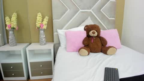 Melanie online show from February 22, 11:24 am