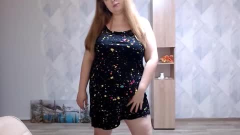 Snapshot of melina_beauty chatting on October 21, 9:57 am Melina online show from October 21, 9:57 am