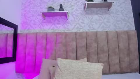 Mel online show from March 5, 12:12 pm