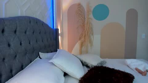 melisagrayy online show from December 15, 11:59 am