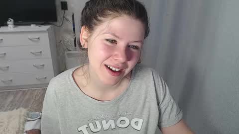 Melissa  Ray online show from February 13, 3:39 am