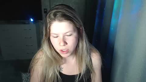 Melissa  Ray online show from March 10, 5:39 pm