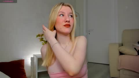 melissa_moooree online show from February 24, 1:27 am