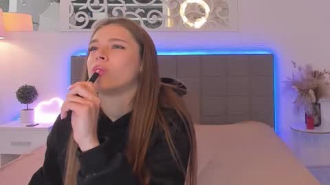 MelissaCrayzy online show from April 3, 5:38 am