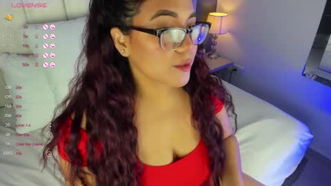 M E L I S S A  online show from February 8, 12:17 pm