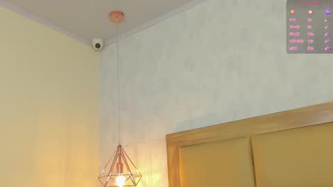    online show from October 4, 8:46 pm