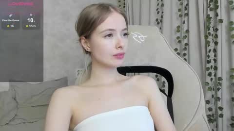 mell milles online show from November 6, 3:07 pm