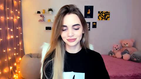 Snapshot of mellifluoustess chatting on December 24, 9:22 pm Tessa online show from December 24, 9:22 pm