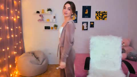 Snapshot of mellifluoustess chatting on December 25, 8:28 pm Tessa online show from December 25, 8:28 pm