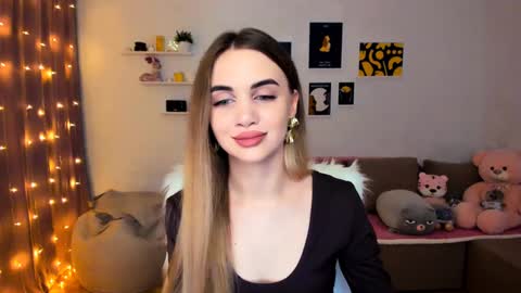 Snapshot of mellifluoustess chatting on December 18, 10:46 pm Tessa online show from December 18, 10:46 pm