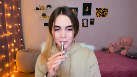 Snapshot of mellifluoustess chatting on January 7, 8:42 pm Tessa online show from January 7, 8:42 pm