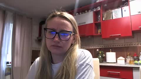 Melly online show from March 25, 7:44 am