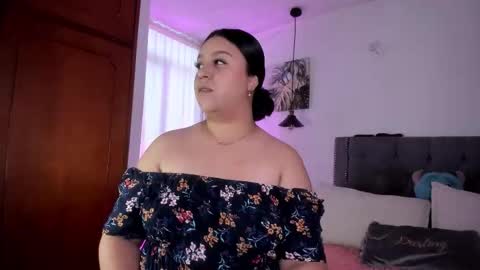  Leslie  online show from March 28, 12:15 pm