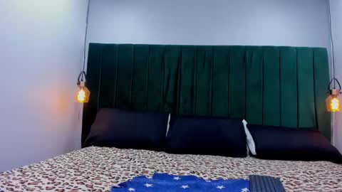 melody_kener online show from October 22, 9:20 pm