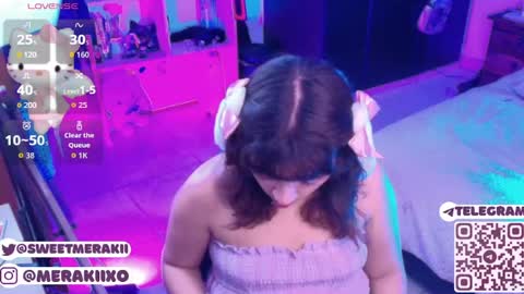    online show from April 17, 6:21 pm