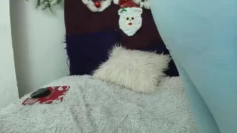 Merlina online show from December 3, 7:05 pm