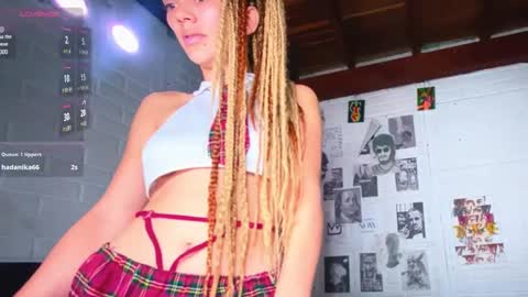 Snapshot of merlinabad chatting on December 27, 6:20 pm AURORA online show from December 27, 6:20 pm