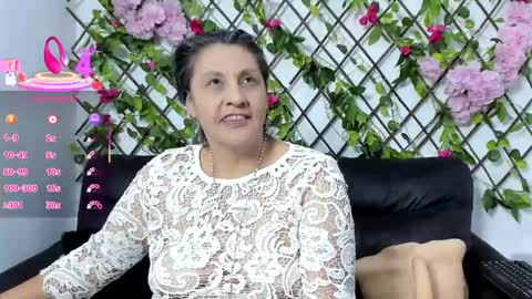 Snapshot of merlyna_goldens chatting on October 22, 11:43 pm My next birthday is December 11th. online show from October 22, 11:43 pm