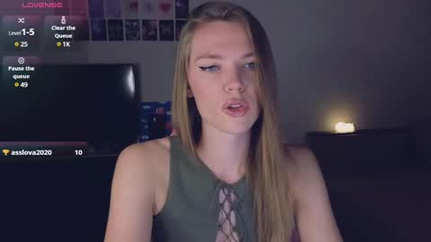 Susan online show from December 11, 5:47 pm