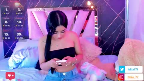 Mia online show from December 4, 1:52 am