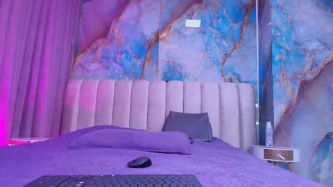 Emi online show from February 17, 7:35 pm