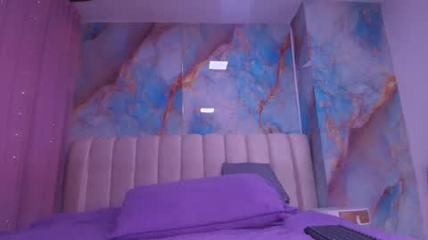 Emi online show from March 3, 7:31 pm