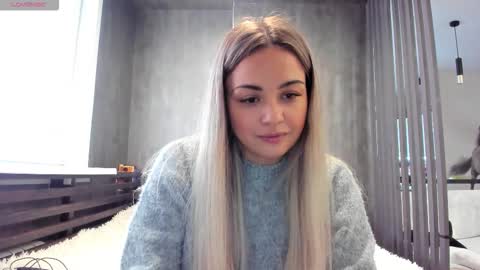 Mia online show from November 8, 5:12 am