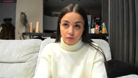 Mia online show from January 15, 2:17 am