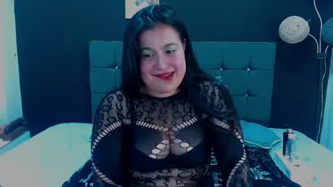 C A L L  M E  M I A  online show from November 9, 3:24 am