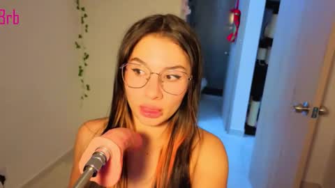 Mia adams  online show from November 17, 2:34 am