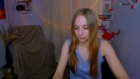 Mia online show from March 20, 1:38 pm