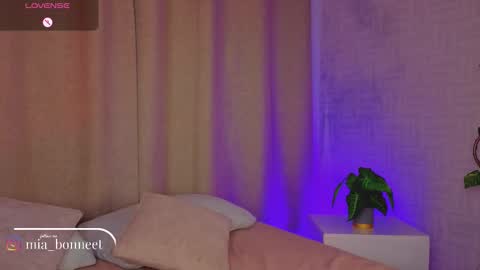   online show from March 26, 5:31 am