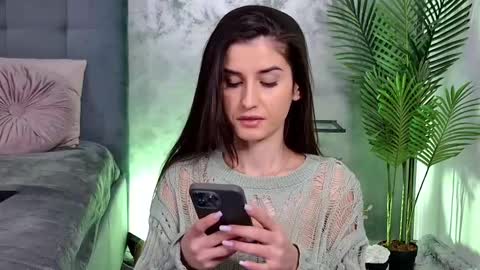 Freya Allen online show from February 16, 9:16 pm