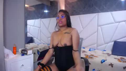 Mia  online show from June 19, 1:58 pm