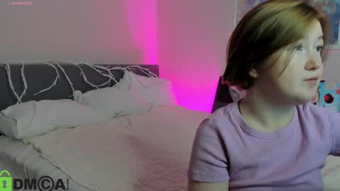 Mia online show from October 19, 2:24 am