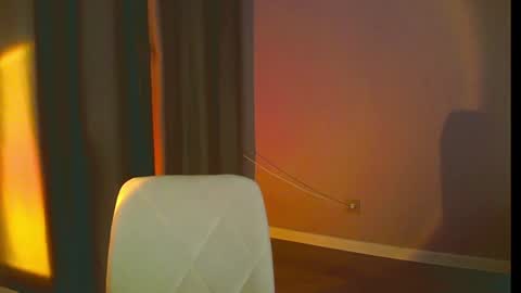 Mia online show from January 23, 5:10 pm