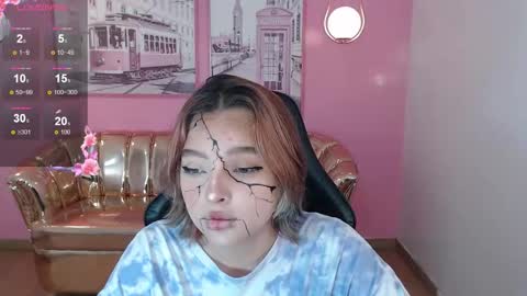 Mia online show from October 30, 2:51 pm