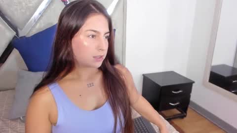 Snapshot of mia_fox3 chatting on October 21, 1:15 pm mia fox online show from October 21, 1:15 pm